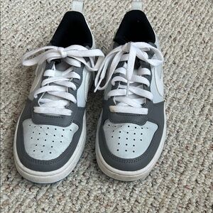 Nike Kids Sneakers - Gray and White